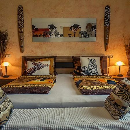 Hotel Adler Aichelberg  Стая снимка