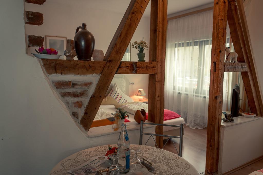 Hotel Adler Aichelberg  Стая снимка